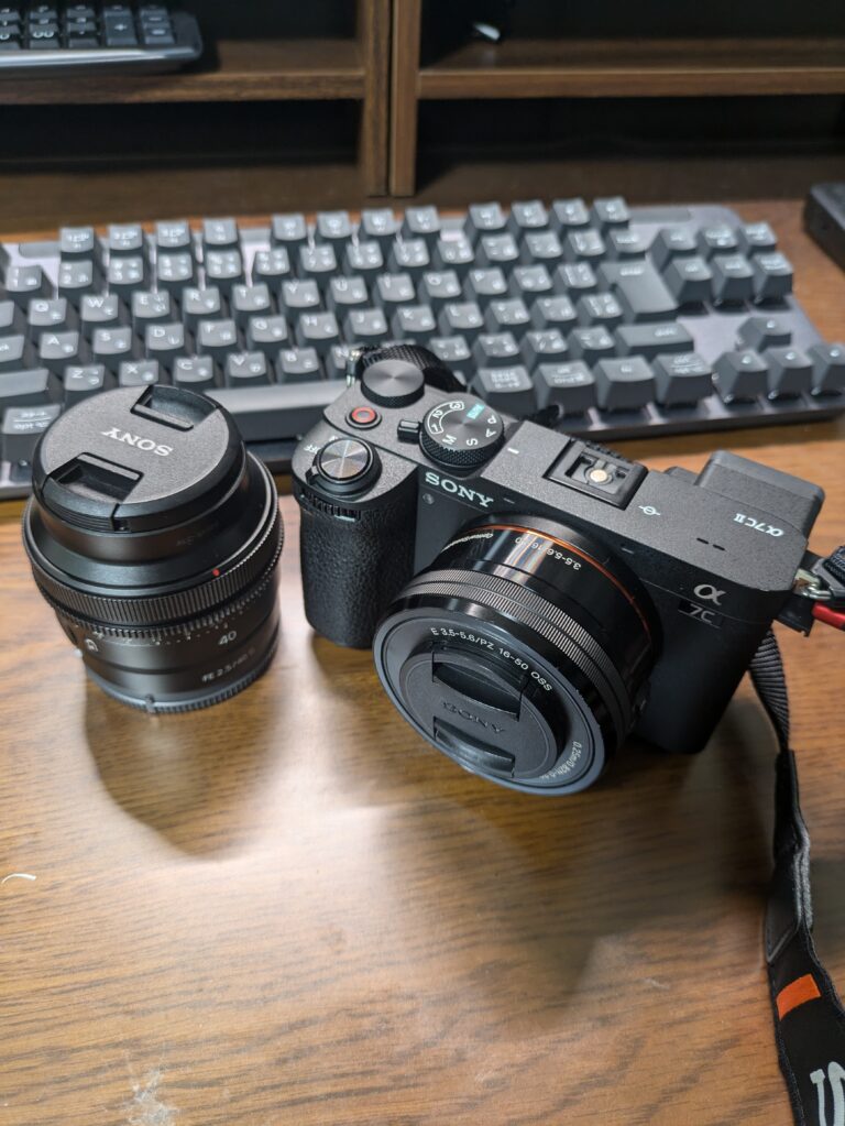 SONYのα7C IIにAPS-Cレンズ SELP1650を取り付けると...